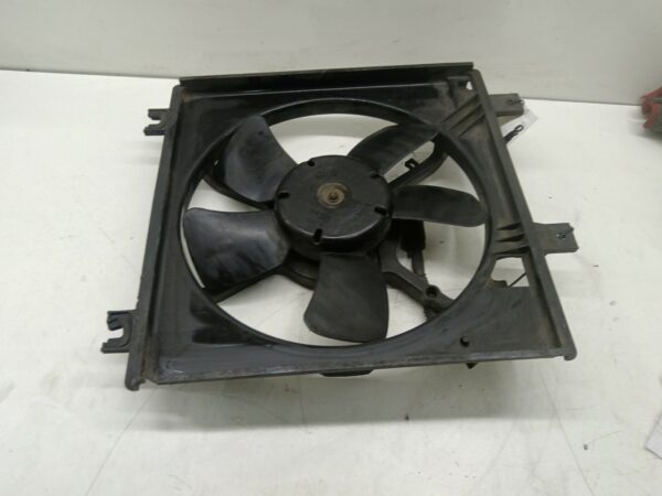 ELECTROVENTILADOR MAZDA 626 (CB2) Berlina (4-ptas.) (CB) NAFTA Motor 1,6 Ltr.  75 CV  [1978 - 0] 4 Puertas - Imagen 2