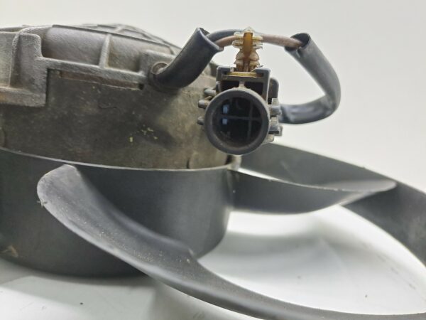 ELECTROVENTILADOR FORD FIESTA BERL./COURIER 1.8 16V CAT NAFTA 95 Motor 1,8 Ltr.  131 CV  [1988 - 1997] 3 Puertas - Imagen 3