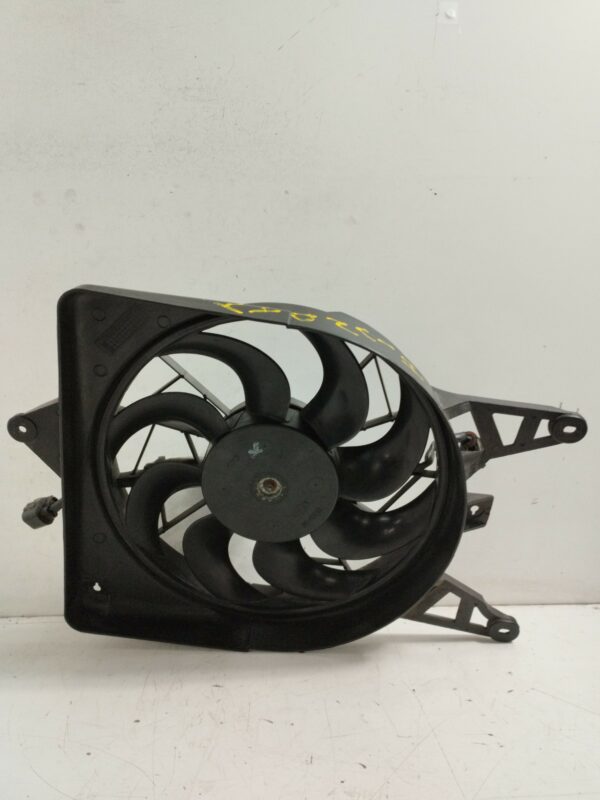 ELECTROVENTILADOR HYUNDAI ELANTRA (XD) 1.6 Comfort (4-ptas.) NAFTA Motor 1,6 Ltr.  105 CV  [2000 - 2008] 4 Puertas