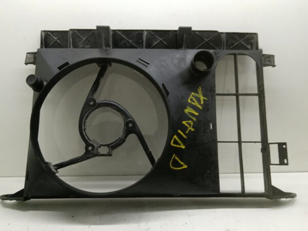 CARCASA DE ELECTROVENTILADOR CITROEN XANTIA BERLINA 1.9 Turbodiesel (DHX. D8B / XUD9TE) DIESEL Motor 1,9 Ltr.  92 CV  [1993 - 1997] 3 Puertas - Imagen 2