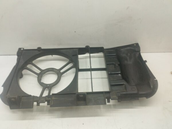 CARCASA DE ELECTROVENTILADOR PEUGEOT 205 BERLINA 1.8 D Generation DIESEL Motor 1,8 Ltr.  58 CV  [1983 - 1998] 5 Puertas - Imagen 2