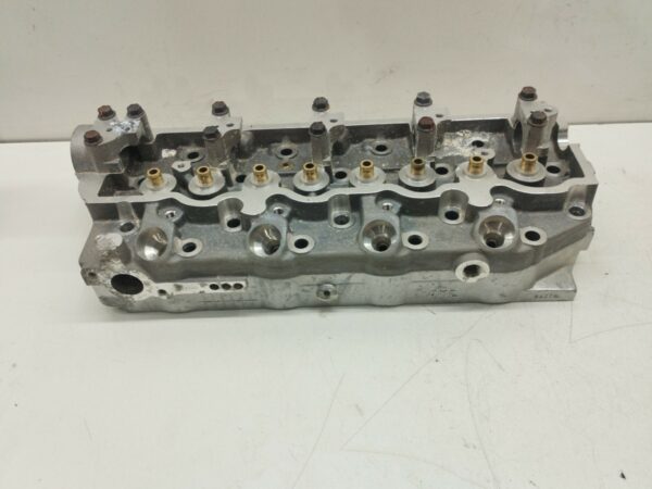TAPA DE CILINDROS MITSUBISHI L 200 (K34T) *  0 0 [1993 - 1996] 3 Puertas