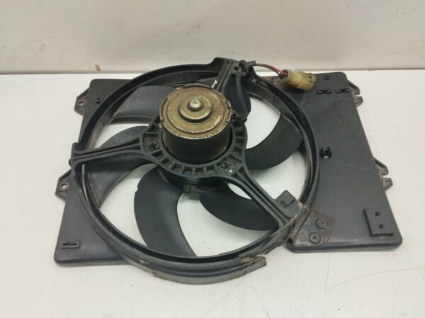 ELECTROVENTILADOR MG ROVER SERIE 400 (XW) 1.4 16V NAFTA Motor 1,4 Ltr.  90 CV  [1990 - 0] 3 Puertas - Imagen 2