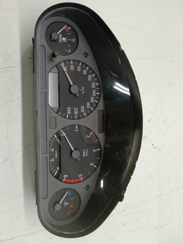 TABLERO DE INSTRUMENTOS BMW SERIE 3 BERLINA (E36) 316i NAFTA 95 Motor 1,6 Ltr.  102 CV  [1990 - 1998] 4 Puertas