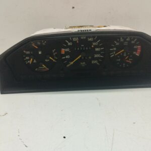 TABLERO DE INSTRUMENTOS MERCEDES CLASE E (W124) BERLINA 2,3 NAFTA Motor 2,3 Ltr.  136 CV  [1984 - 1997] 3 Puertas
