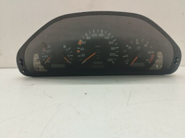 TABLERO DE INSTRUMENTOS MERCEDES CLASE C (W202) BERLINA 2.5 Diesel CAT DIESEL Motor 2,5 Ltr.  113 CV  [1993 - 2000] 3 Puertas