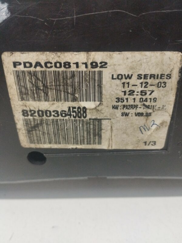 TABLERO DE INSTRUMENTOS RENAULT MEGANE II BERLINA 5P Authentique DIESEL Motor 1,5 Ltr.  82 CV  [2002 - 2009] 5 Puertas - Imagen 3