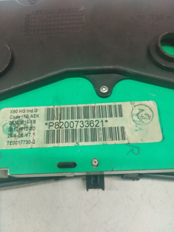 TABLERO DE INSTRUMENTOS RENAULT SANDERO Ambiance NAFTA 95 Motor 1,4 Ltr.  75 CV  [2008 - 2013] 5 Puertas - Imagen 2