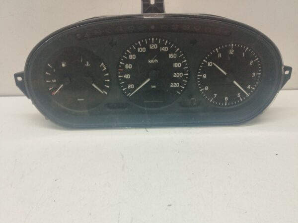 TABLERO DE INSTRUMENTOS RENAULT MEGANE I CLASSIC (LA0) 1.9 Diesel DIESEL Motor 1,9 Ltr.  64 CV  [1996 - 2001] 3 Puertas