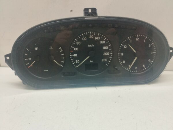 TABLERO DE INSTRUMENTOS RENAULT MEGANE I BERLINA HATCHBACK (BA0) 1.9 dTi Alize DIESEL Motor 1,9 Ltr.  98 CV  [1995 - 1999] 5 Puertas