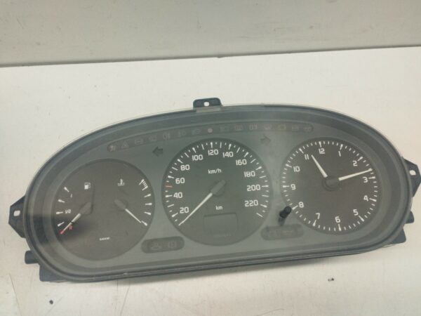 TABLERO DE INSTRUMENTOS RENAULT MEGANE I CLASSIC (LA0) 1.9 Diesel DIESEL Motor 1,9 Ltr.  64 CV  [1996 - 2001] 3 Puertas
