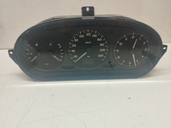 TABLERO DE INSTRUMENTOS RENAULT MEGANE I CLASSIC (LA0) 1.9 Diesel DIESEL Motor 1,9 Ltr.  64 CV  [1996 - 2001] 3 Puertas