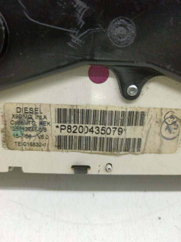 TABLERO DE INSTRUMENTOS RENAULT LOGAN 1.5 dCi Diesel FAP CAT DIESEL Motor 1,5 Ltr.  75 CV  [2005 - 2012] 3 Puertas - Imagen 5