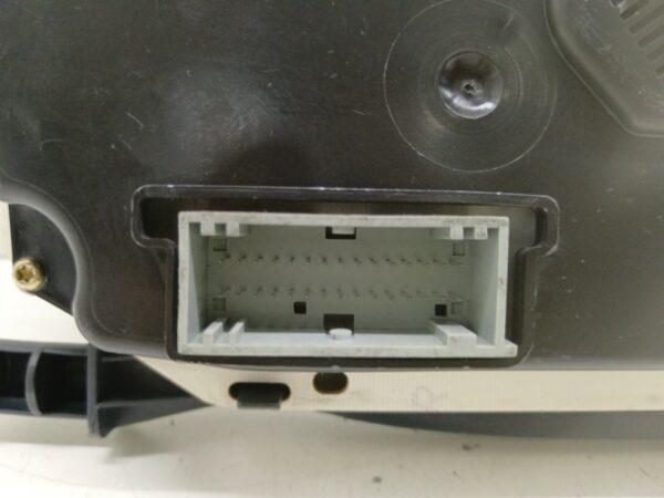 TABLERO DE INSTRUMENTOS RENAULT CLIO II FASE I (B/CBO) 1.4 16V NAFTA Motor 1,4 Ltr.  98 CV  [1998 - 2001] 3 Puertas - Imagen 2