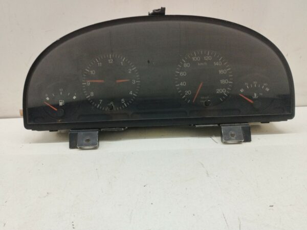 TABLERO DE INSTRUMENTOS PEUGEOT 405 BERLINA 1,6 NAFTA Motor 1,6 Ltr.  88 CV  [1987 - 1996] 3 Puertas