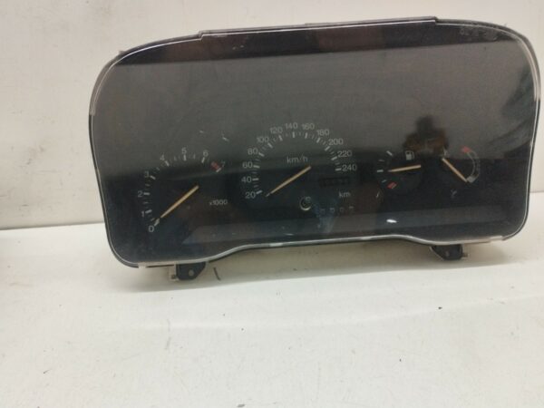TABLERO DE INSTRUMENTOS FORD ESCORT BERLINA 1.8 Diesel DIESEL Motor 1,8 Ltr.  60 CV  [1986 - 1996] 3 Puertas