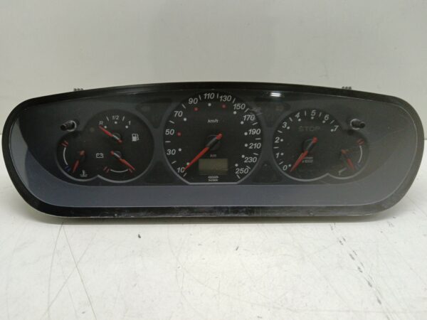 TABLERO DE INSTRUMENTOS CITROEN C5 BERLINA 2.2 HDi Vivace DIESEL Motor 2,2 Ltr.  133 CV  [2001 - 2004] 5 Puertas