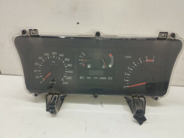 TABLERO DE INSTRUMENTOS FORD SIERRA BERLINA 2.9 V6 CAT NAFTA Motor 2,9 Ltr.  146 CV  [1987 - 0] 3 Puertas