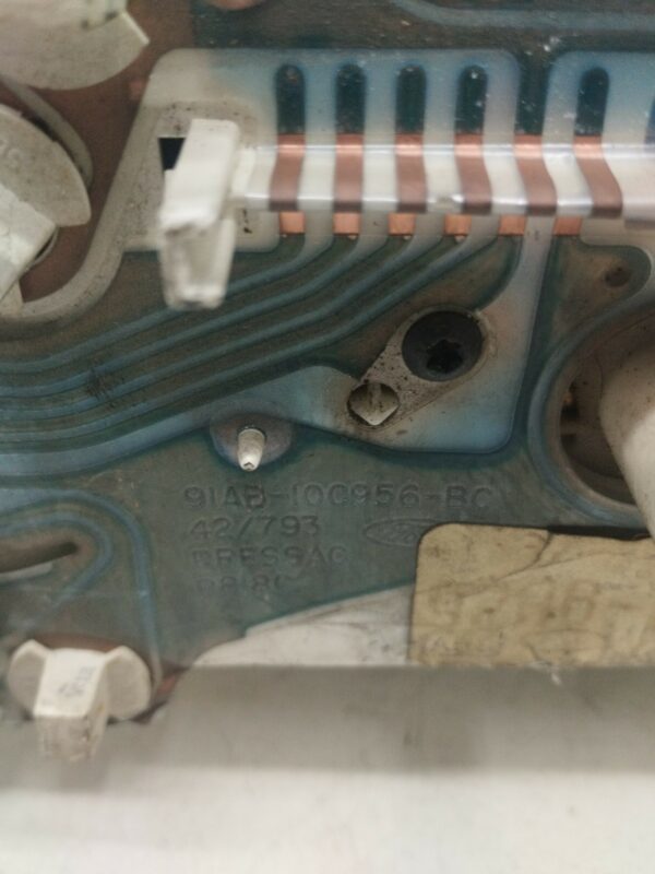 TABLERO DE INSTRUMENTOS FORD ESCORT BERLINA 1,3 NAFTA Motor 1,3 Ltr.  60 CV  [1986 - 1996] 3 Puertas - Imagen 3