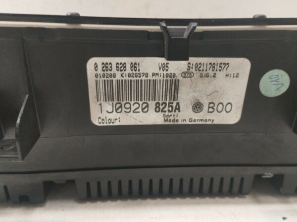 TABLERO DE INSTRUMENTOS VOLKSWAGEN GOLF IV BERLINA (1J1) 1.4 16V NAFTA Motor 1,4 Ltr.  75 CV  [1997 - 2003] 3 Puertas - Imagen 2