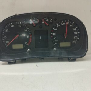 TABLERO DE INSTRUMENTOS VOLKSWAGEN GOLF IV BERLINA (1J1) 1.4 16V NAFTA Motor 1,4 Ltr.  75 CV  [1997 - 2003] 3 Puertas