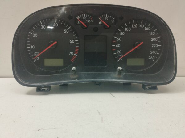 TABLERO DE INSTRUMENTOS VOLKSWAGEN BORA BERLINA (1J2) Conceptline NAFTA Motor 1,6 Ltr.  105 CV  [1998 - 2005] 4 Puertas