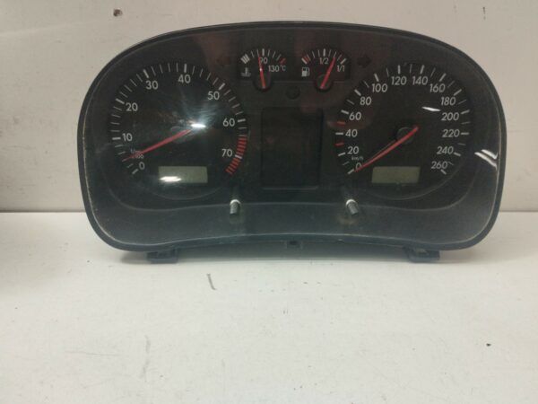 TABLERO DE INSTRUMENTOS VOLKSWAGEN GOLF IV BERLINA (1J1) 1.9 TDI DIESEL Motor 1,9 Ltr.  101 CV  [1997 - 2003] 3 Puertas