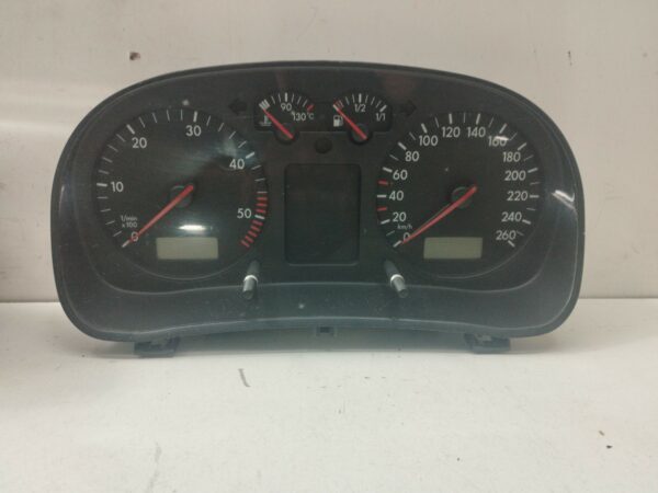 TABLERO DE INSTRUMENTOS VOLKSWAGEN GOLF IV BERLINA (1J1) Conceptline DIESEL Motor 1,9 Ltr.  90 CV  [1997 - 2003] 3 Puertas