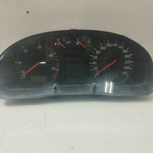 TABLERO DE INSTRUMENTOS VOLKSWAGEN PASSAT VARIANT (3B5) 1.9 TDI DIESEL Motor 1,9 Ltr.  116 CV  [1997 - 2000] 3 Puertas