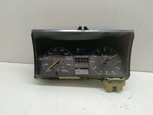 TABLERO DE INSTRUMENTOS VOLKSWAGEN GOLF II (191/193) 1,6 NAFTA Motor 1,6 Ltr.  75 CV  [1983 - 0] 3 Puertas