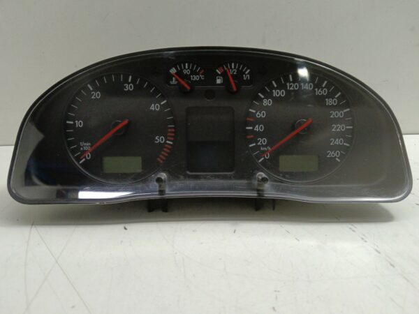 TABLERO DE INSTRUMENTOS VOLKSWAGEN PASSAT BERLINA (3B3) 1.9 TDI DIESEL Motor 1,9 Ltr.  131 CV  [2000 - 2005] 3 Puertas