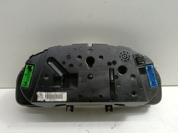 TABLERO DE INSTRUMENTOS VOLKSWAGEN PASSAT BERLINA (3B3) 1.9 TDI DIESEL Motor 1,9 Ltr.  131 CV  [2000 - 2005] 3 Puertas - Imagen 4