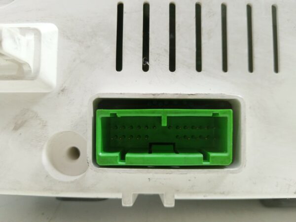TABLERO DE INSTRUMENTOS SUZUKI GRAND VITARA JB (JT) 1,9 Ltr. DDIS JLX-E 5-türig DIESEL Motor 1,9 Ltr.  129 CV  [2005 - 2014] 5 Puertas - Imagen 2