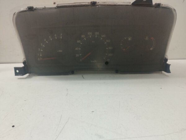 TABLERO DE INSTRUMENTOS FORD ESCORT BERLINA/TURNIER 1.6 16V CAT NAFTA Motor 1,6 Ltr.  88 CV  [1990 - 0] 3 Puertas