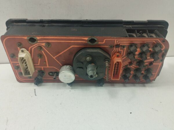 TABLERO DE INSTRUMENTOS LADA SAMARA (2108/2109) LS NAFTA Motor 1,5 Ltr.  68 CV  [1986 - 1999] 3 Puertas - Imagen 2
