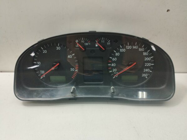 TABLERO DE INSTRUMENTOS VOLKSWAGEN PASSAT BERLINA (3B3) 1.9 TDI DIESEL Motor 1,9 Ltr.  131 CV  [2000 - 2005] 3 Puertas