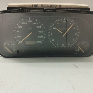 TABLERO DE INSTRUMENTOS VOLKSWAGEN GOLF III BERLINA (1H1) 1,4 NAFTA 95 Motor 1,4 Ltr.  60 CV  [1991 - 1998] 3 Puertas
