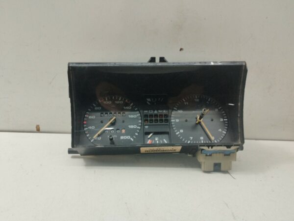 TABLERO DE INSTRUMENTOS VOLKSWAGEN GOLF II (191/193) 1.6 Turbodiesel (RA. SB) DIESEL Motor 1,6 Ltr.  80 CV  [1983 - 0] 3 Puertas