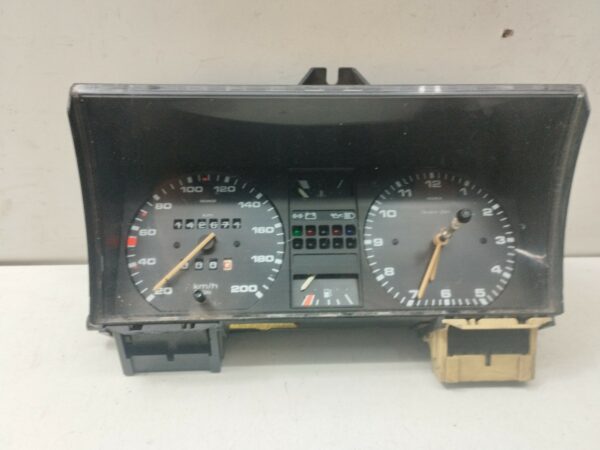 TABLERO DE INSTRUMENTOS VOLKSWAGEN GOLF II (191/193) 1.6 Turbodiesel (RA. SB) DIESEL Motor 1,6 Ltr.  80 CV  [1983 - 0] 3 Puertas