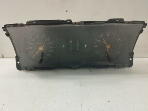TABLERO DE INSTRUMENTOS FORD ORION 1,6 NAFTA Motor 1,6 Ltr.  79 CV  [1983 - 0] 3 Puertas