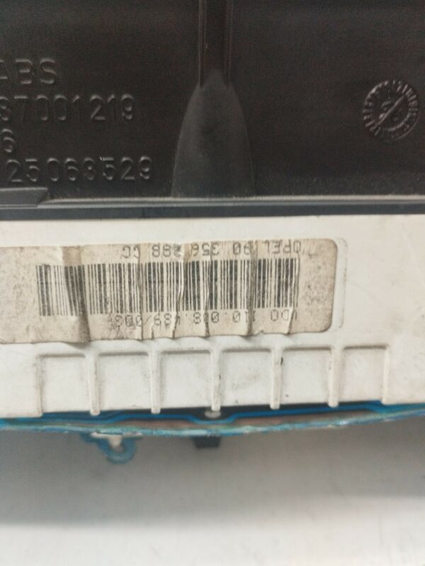 TABLERO DE INSTRUMENTOS CHEVROLET ASTRA F BERLINA Merit NAFTA Motor 1,6 Ltr.  101 CV  [1991 - 1998] 4 Puertas - Imagen 2