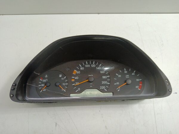 TABLERO DE INSTRUMENTOS MERCEDES CLASE E (W210) BERLINA 320 (210.055) NAFTA 95 Motor 3,2 Ltr.  220 CV  [1995 - 2002] 4 Puertas