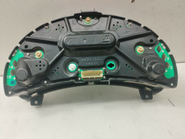 TABLERO DE INSTRUMENTOS CHEVROLET CORSA 2 Blue Line DIESEL Motor 1,7 Ltr.  101 CV  [2003 - 2007] 3 Puertas - Imagen 3