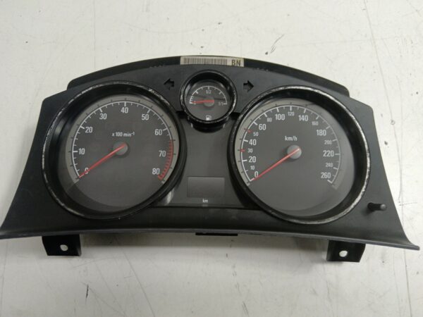 TABLERO DE INSTRUMENTOS CHEVROLET ASTRA H BERLINA 1.6 16V NAFTA 95 Motor 1,6 Ltr.  105 CV  [2004 - 2007] 3 Puertas