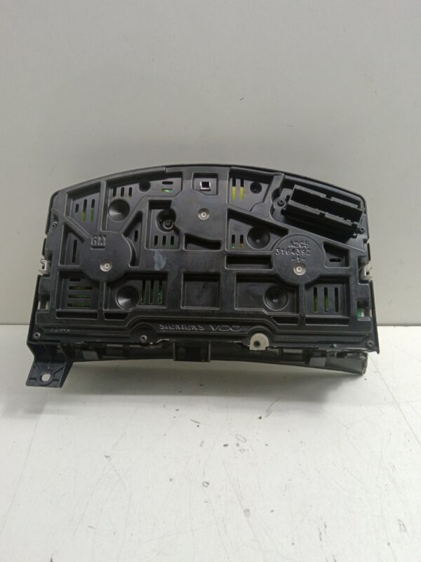 TABLERO DE INSTRUMENTOS CHEVROLET ASTRA H BERLINA 1.6 16V NAFTA 95 Motor 1,6 Ltr.  105 CV  [2004 - 2007] 3 Puertas - Imagen 3