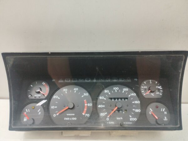 TABLERO DE INSTRUMENTOS VOLVO SERIE 340 1,9 NAFTA Motor 1,9 Ltr.  95 CV  [1976 - 0] 3 Puertas