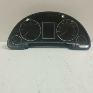 TABLERO DE INSTRUMENTOS AUDI A4 AVANT (8E) 2.5 TDI DIESEL Motor 2,5 Ltr.  163 CV  [2004 - 2008] 5 Puertas