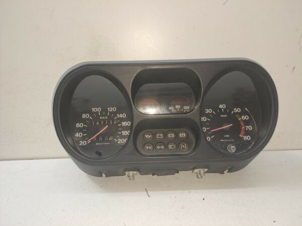 TABLERO DE INSTRUMENTOS ALFA ROMEO 33 BERLINA 1.4 IE L NAFTA Motor 1,4 Ltr.  88 CV  [1983 - 0] 5 Puertas