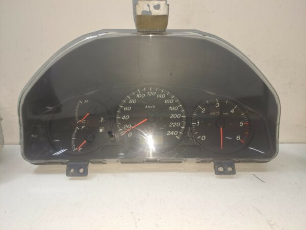 TABLERO DE INSTRUMENTOS MAZDA 626 BERLINA (GE) 2.0 Comprex Diesel DIESEL Motor 2,0 Ltr.  75 CV  [1991 - 1997] 3 Puertas