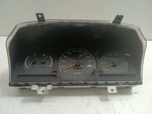 TABLERO DE INSTRUMENTOS MITSUBISHI SPACE WAGON (N30/N40) 1800 GLX Diesel DIESEL Motor 1,8 Ltr.  75 CV  [1991 - 1996] 5 Puertas